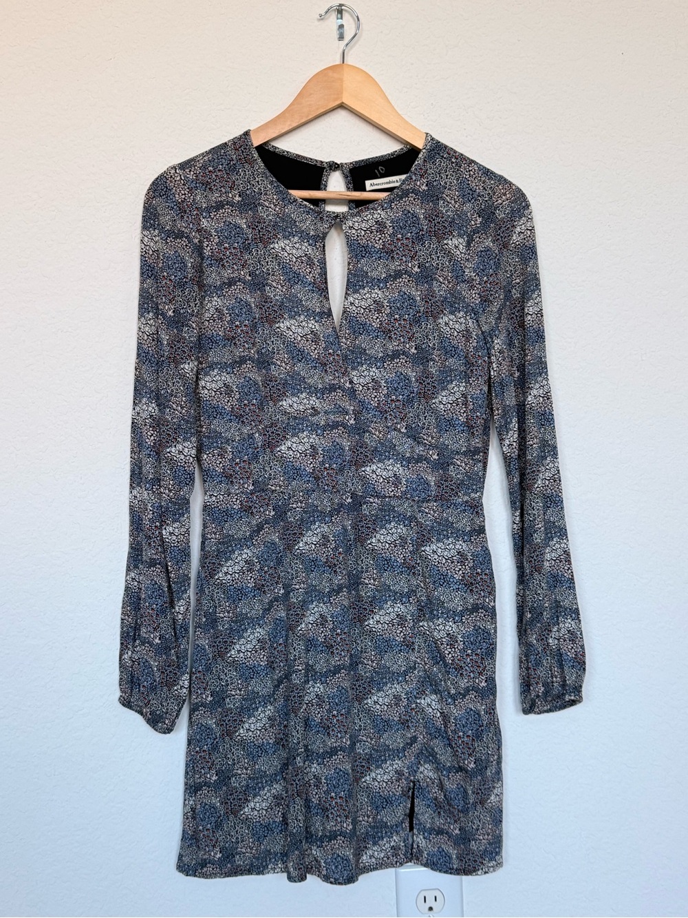 Abercrombie & Fitch Blue Patterned Long-Sleeve Dress
